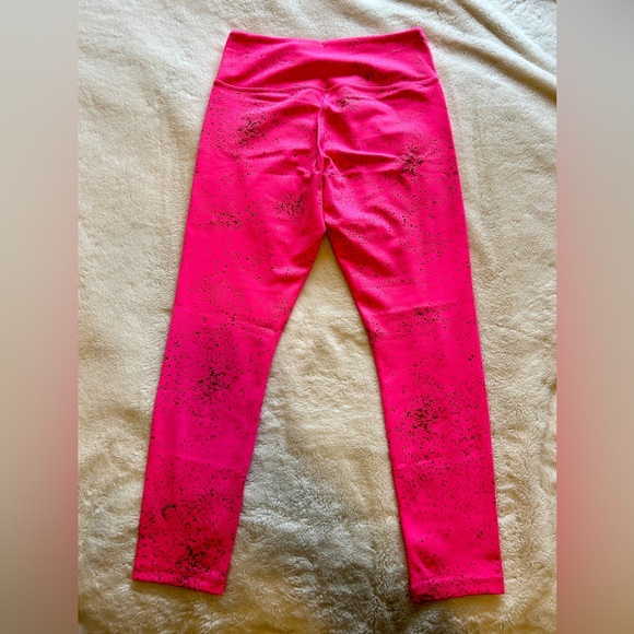 Zyia Light N Tight Hot Pink Stay Gold Leggings - Picture 2 of 3